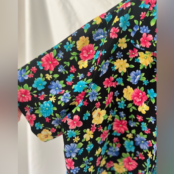 Vintage floral blouse button up - black & flowers - Picture 4 of 5